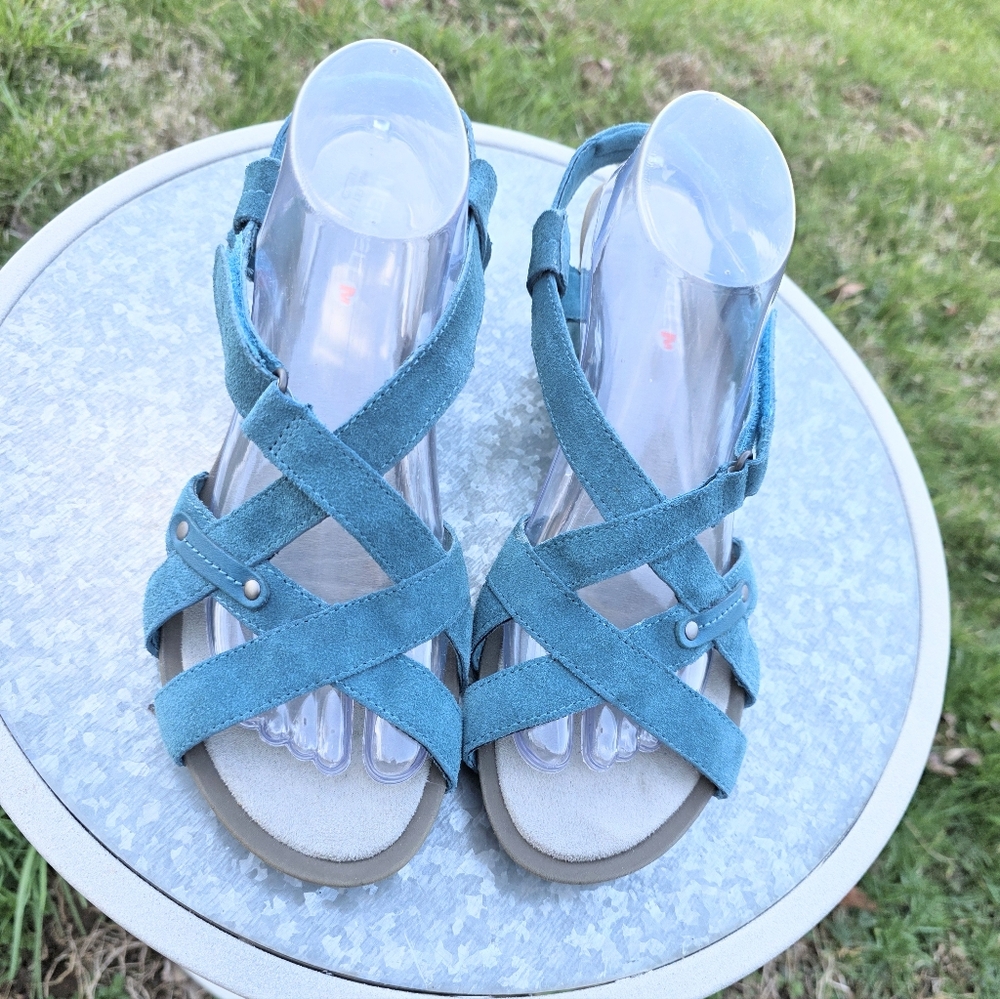 Merrell Genuine Suede Leather Teal Strappy Wedge Sandals (10)